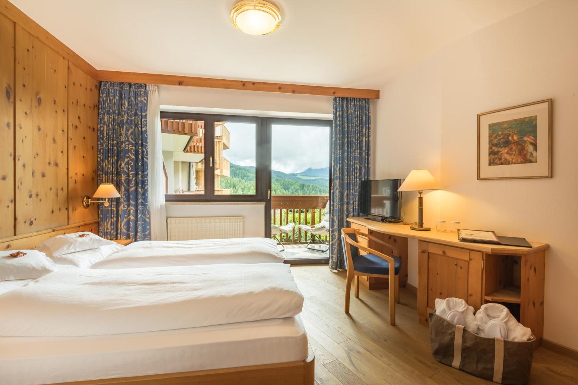 Hotel Cristal Obereggen Bagian luar foto